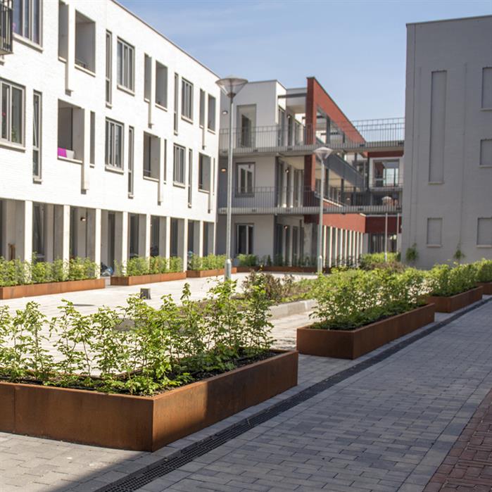 Bedrijven en instellingen - Keerwand cortenstaal